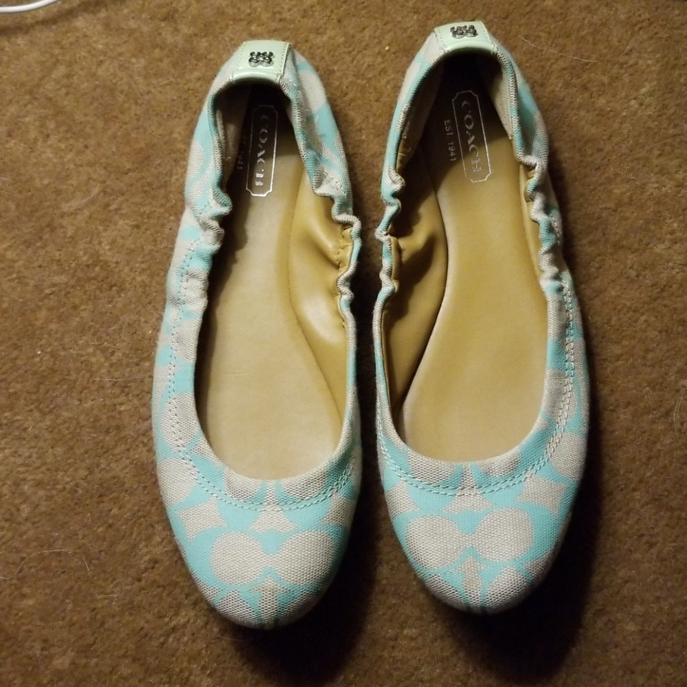 Coach flats